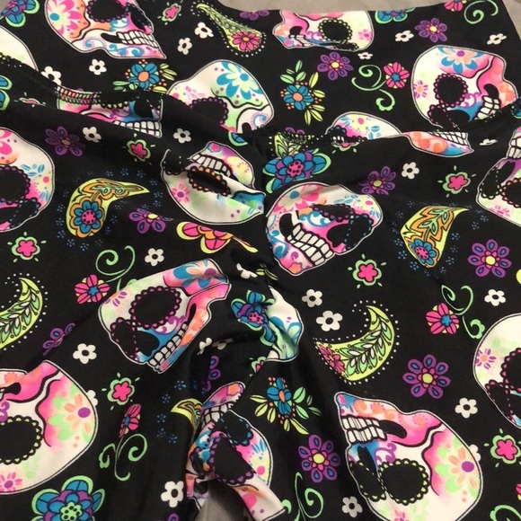 ABS2B sugar skull scrunch butt leggings - Picture 5 of 5